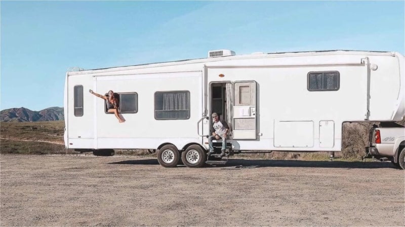 RVs That Look Like Tiny Houses Neo-Classic Fifth Wheel Transforms into Nomadic Tiny Home- 2006 Heartland Bighorn 3400RL Exterior 