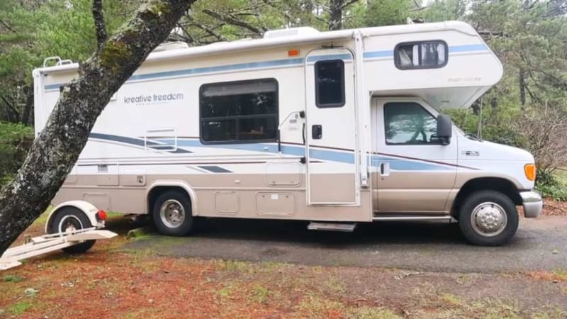 RVs That Look Like Tiny Houses From North Hollywood to Class C RV Tiny House Exterior