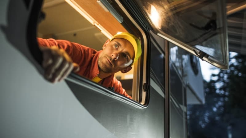 Things to Know About RV Window Replacement Look for Energy Efficiency
