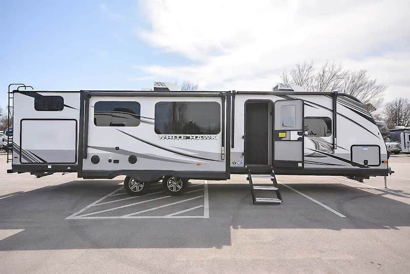 Travel Trailers For Families Travel Trailers for Full-Time Families Jayco White Hawk 32BH Exterior