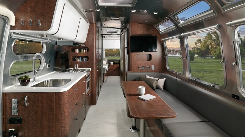 Travel Trailers for ½ Ton Trucks Airstream Globtrotter 30RB Interior