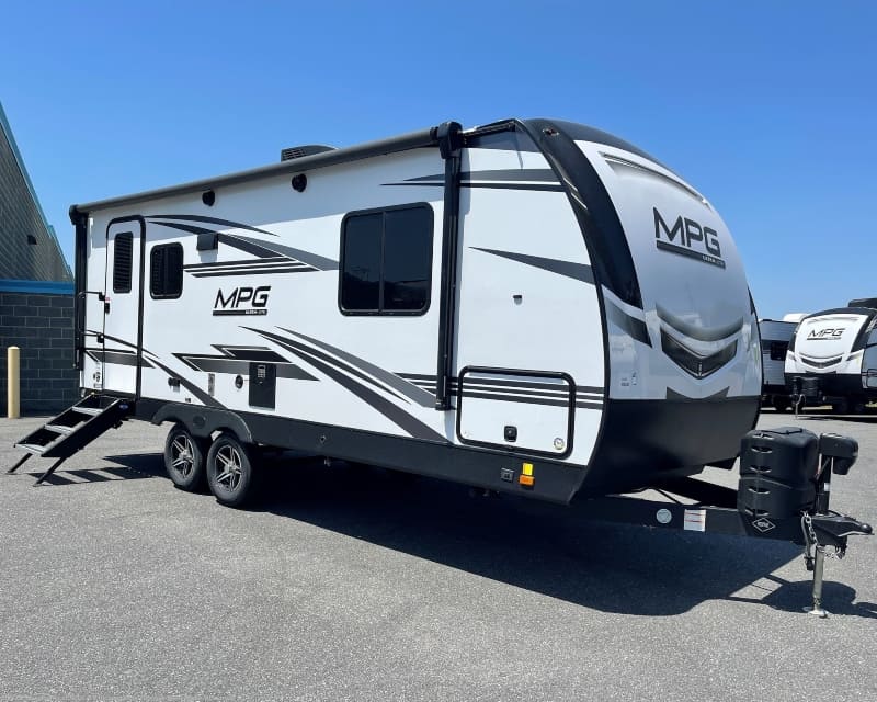 Travel Trailer With No Dinette Cruiser RV MPG 2100RB Exterior