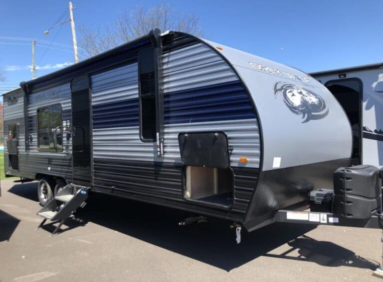 large travel trailer without slides