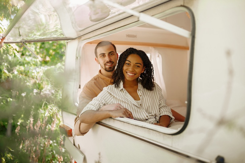 Best Travel Trailers For Couples Cover