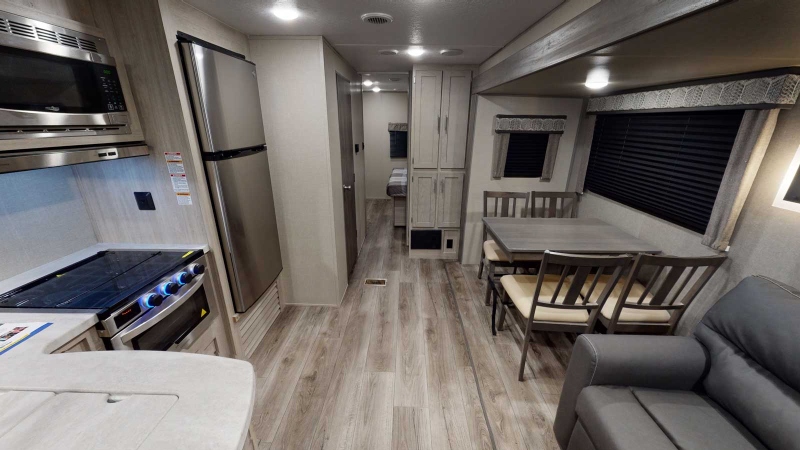 Coachmen Catalina Legacy 343BHTS Interior