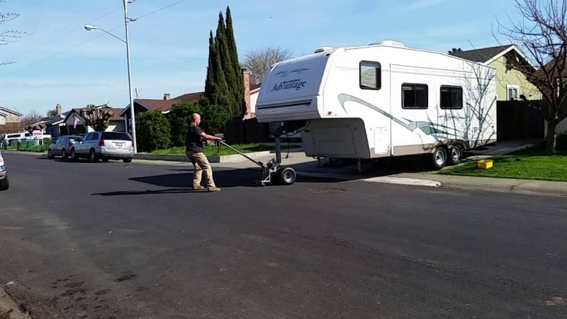 Best Way To Move A Fifth Wheel Without A Truck