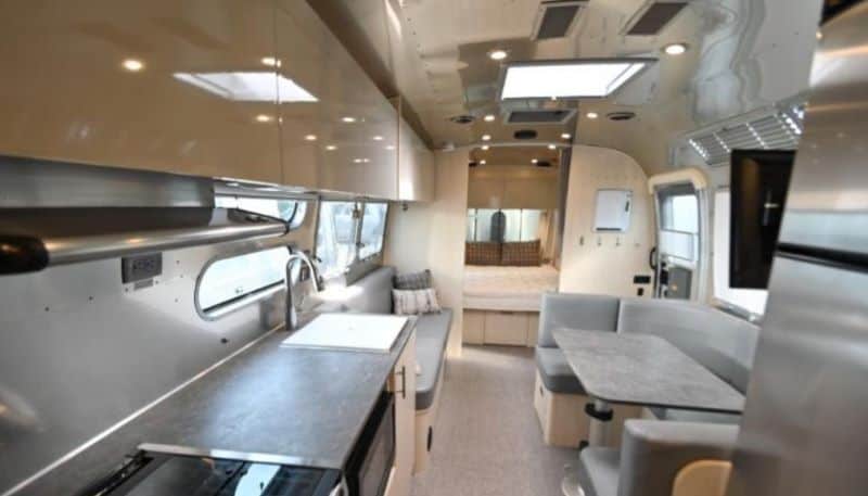 Airstream Flying Cloud 30FB Bunk Interior