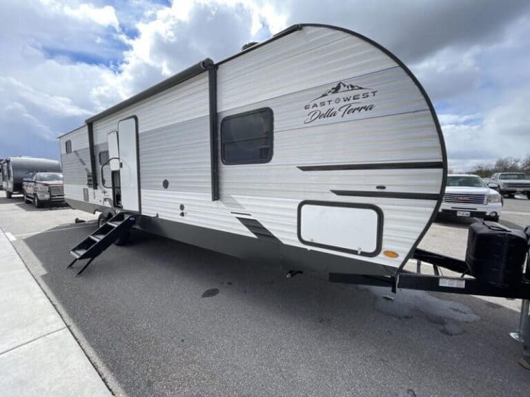 15 Awesome Travel Trailers With Bunk Beds