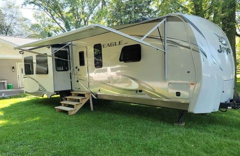 Jayco Eagle 330RSTS Exterior