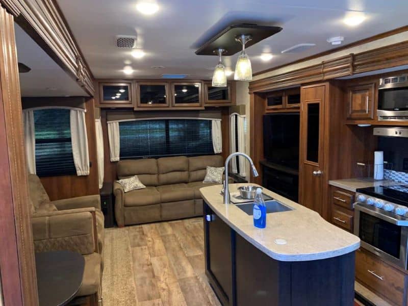 Jayco Eagle 330RSTS Interior