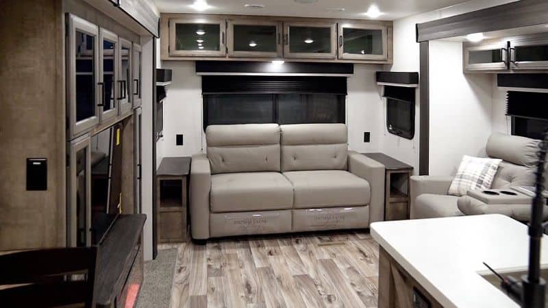 Venture RV Sporttrek Touring Edition STT343VIK Interior