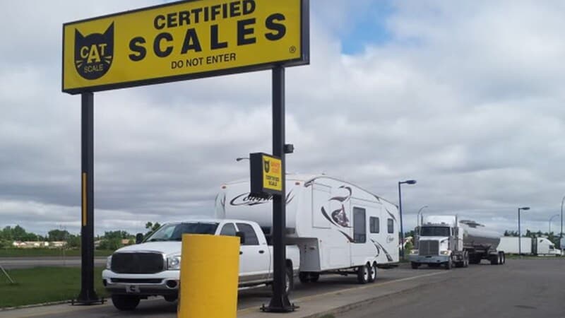 What Size Truck Do You Need to Pull A 10,000 Pound Camper