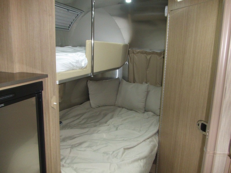 Airstream Flying Cloud 30FB Bunk Interior Bunks