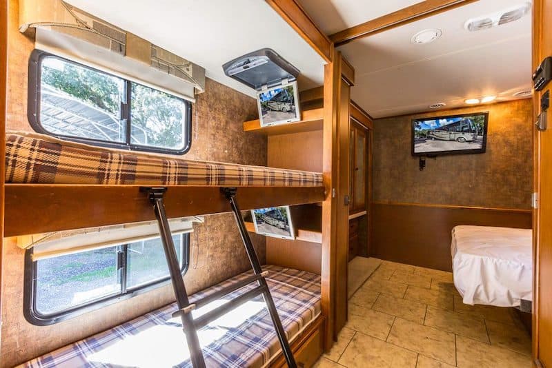 How much weight do RV bunks hold