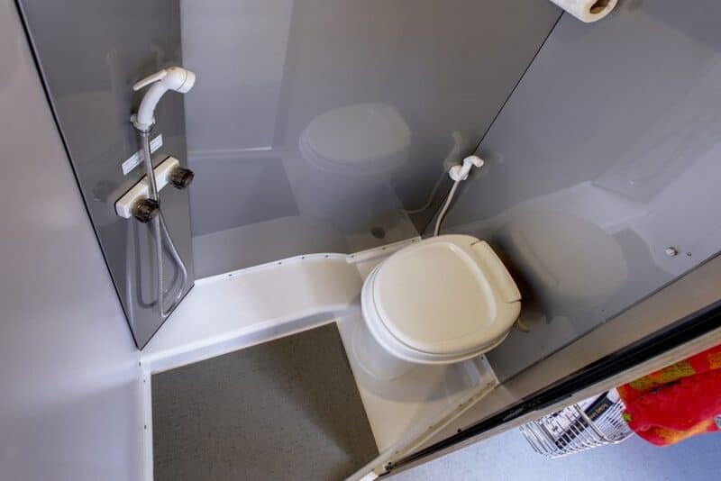 Safari Condo F1743Camper Trailers with Bathrooms