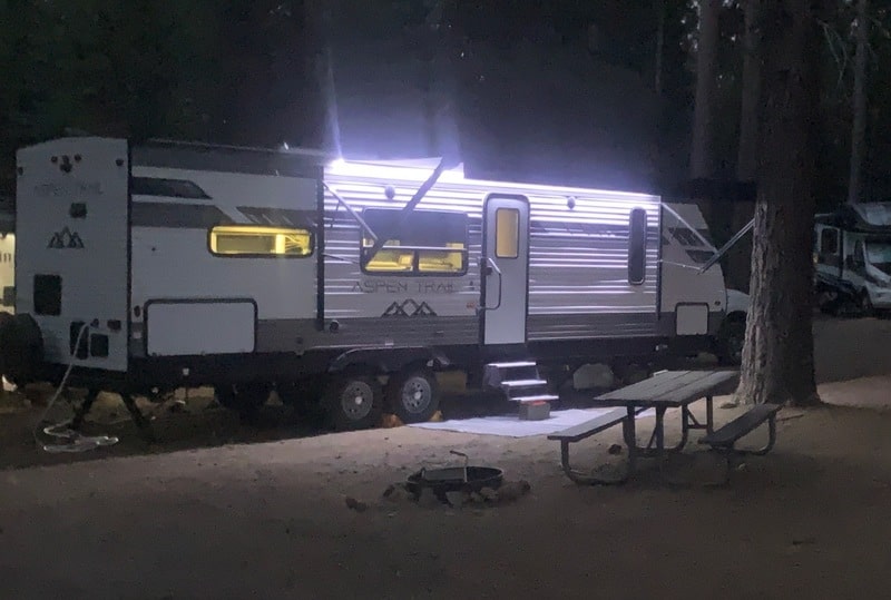 Should you leave your rv exterior lights on all night