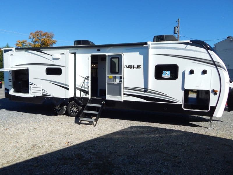 Travel Trailers With High Ceilings Jayco Eagle 320FBOK  Exterior