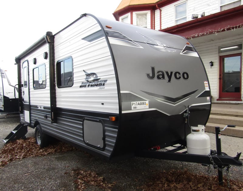 Jayco Jay Flight 195RB exterior - camper trailers under 25 feet
