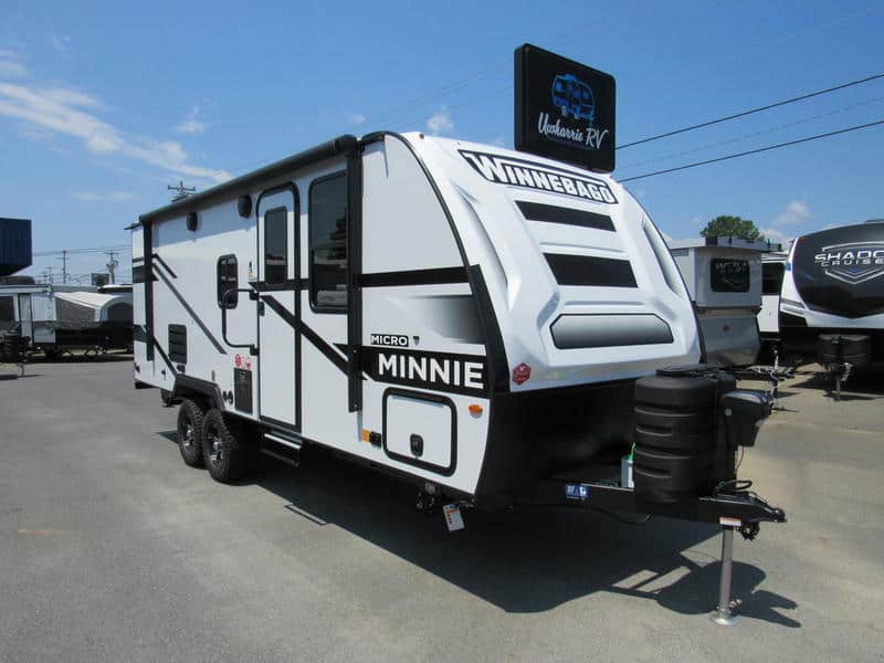 Winnebago Micro Minnie 2306BHS exterior - camper trailers under 25 feet