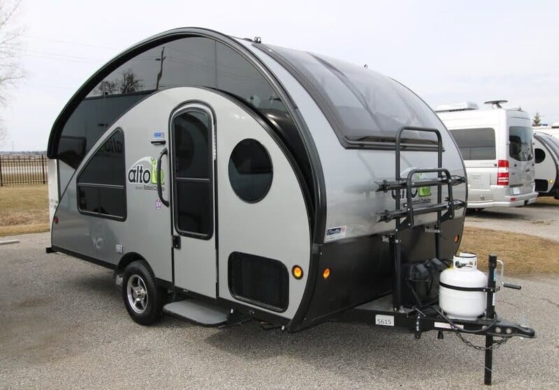 Safari Condo Alto R1713 exterior - camper trailers under 25 feet
